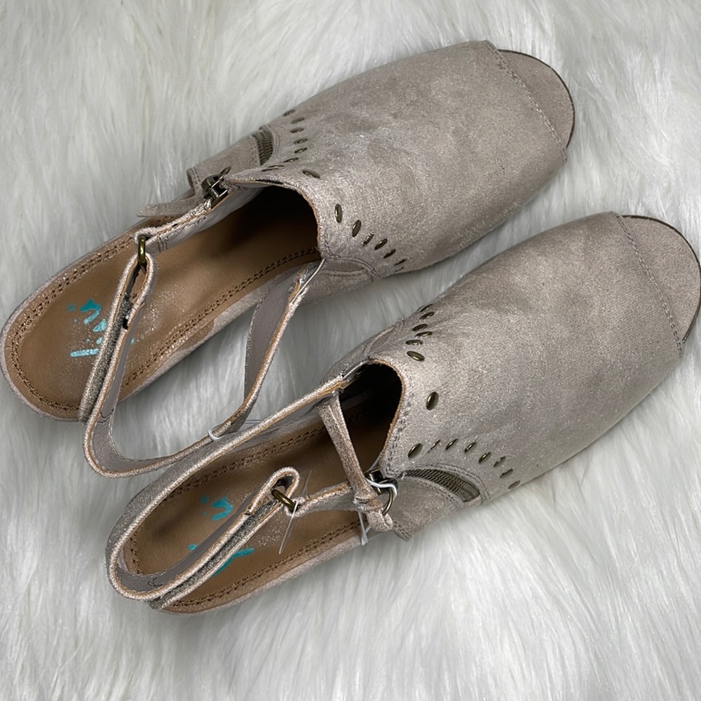 YU IRINA TAUPE slingback shoes